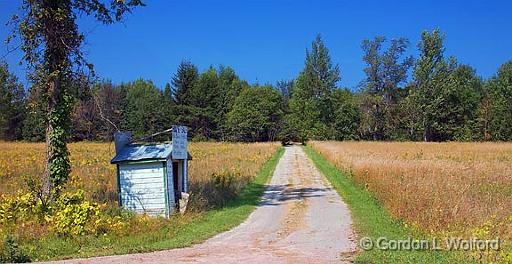 Farm Lane_07039-40.jpg - Photographed east of Peterborough, Ontario, Canada.